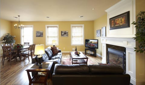 Living room, Dining area