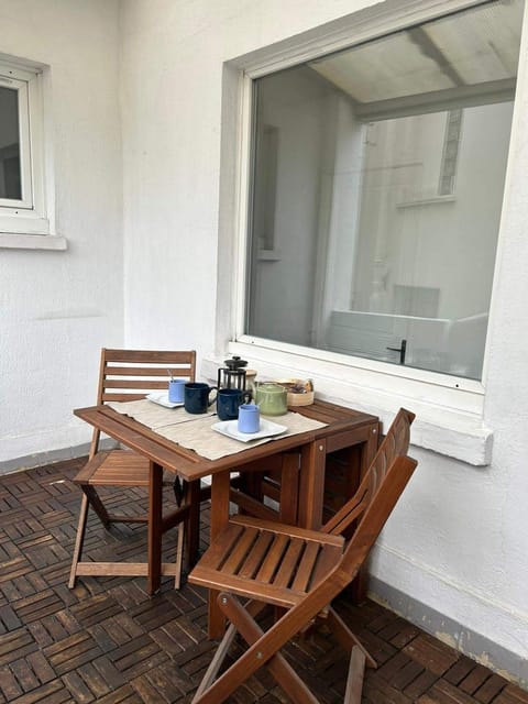 A terrace in the sun, cozy flat in Asnières Appartement in Clichy