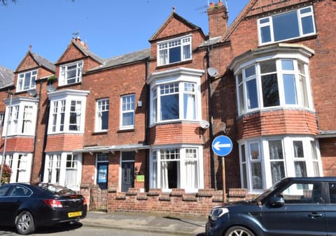 Poppys Retreat House in Filey