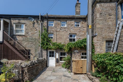 Chapel Cottage with Log Burner (Dog Friendly) Haus in Hawes