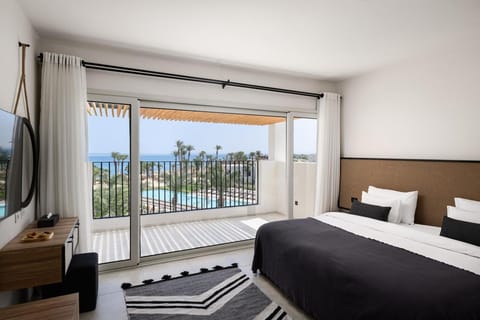 Bed, Bedroom, Sea view