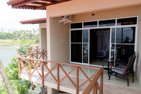 New Bay View Villa Hotel in Southern Province