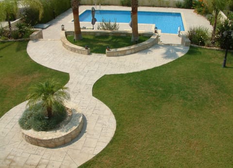 Three bedroom villa with private pool and landscaped garden close to the beach Villa in Pissouri
