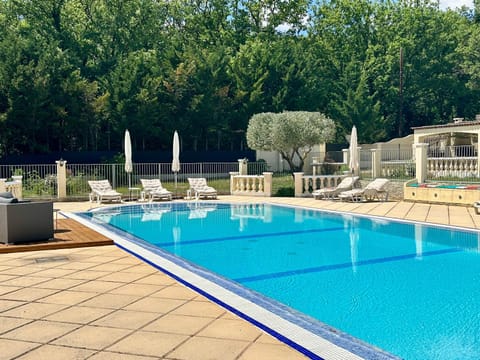 Day, Pool view, Swimming pool, sunbed