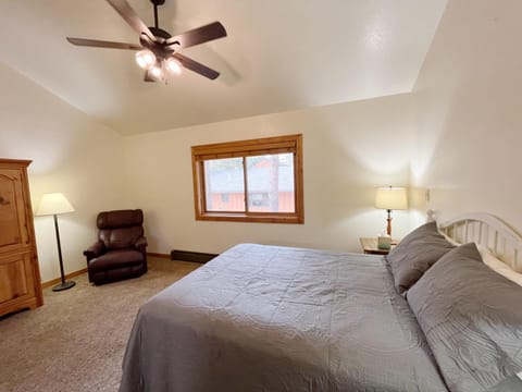 Ponderosa B Cabin Suite Bed and breakfast in Woodland Park