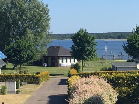 Kapitänshaus am See House in Mecklenburgische Seenplatte