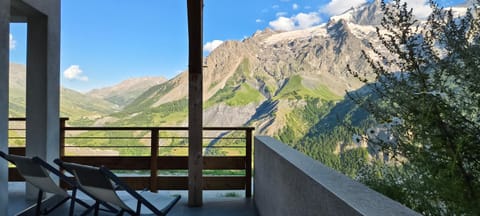 Day, Natural landscape, View (from property/room), Balcony/Terrace, Mountain view