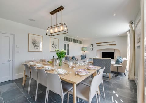 Marine Villa House in Padstow