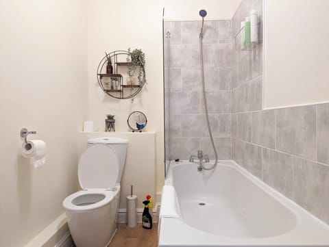 Lovely Studio In Anfield Near Centre Free Parking Apartment in Liverpool