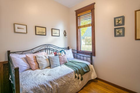 Cottage in the City - Historic Charm, Modern Touch Condominio in Saint Paul
