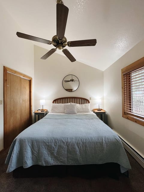 Cozy Cabin suite bed and breakfast Alojamiento y desayuno in Woodland Park