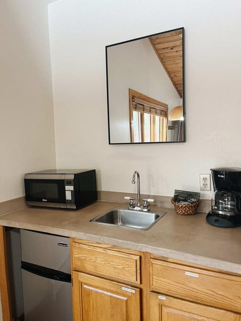 Cozy Cabin suite bed and breakfast Alojamiento y desayuno in Woodland Park