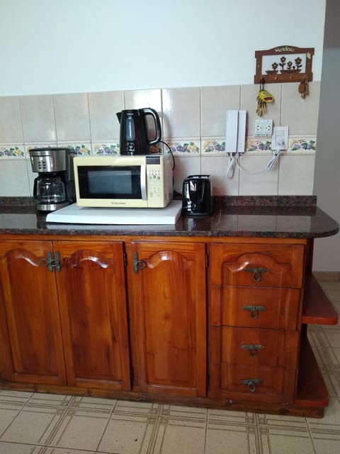 Kitchen or kitchenette, minibar, toaster