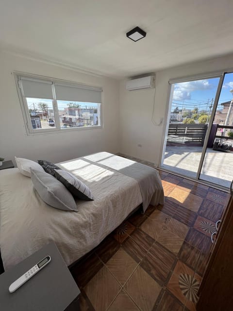 Bed, View (from property/room), Balcony/Terrace, Photo of the whole room, Bedroom