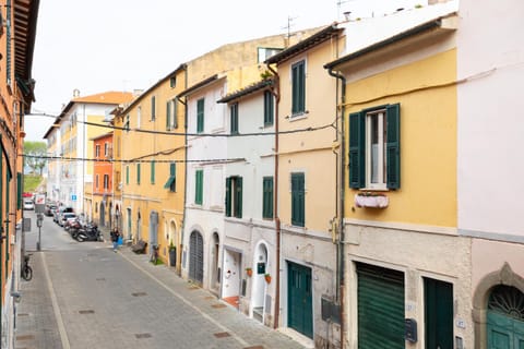 Neighbourhood, Street view, Parking