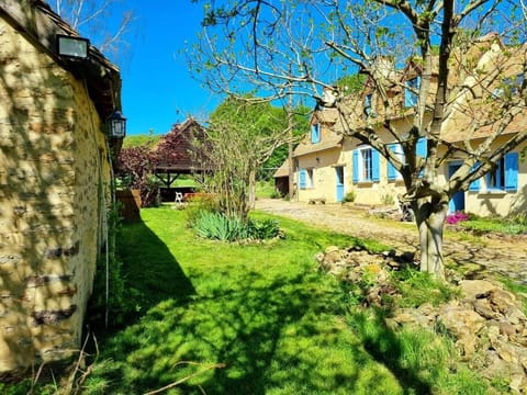 Property building, Garden view