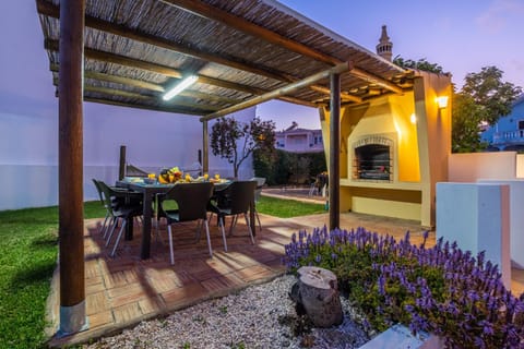 Dining area, Garden view