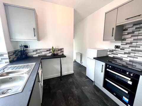 Large 3 Bedroom Flat Apartment in Newcastle upon Tyne