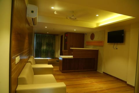 HOTEL OM INN Hotel in Gandhinagar