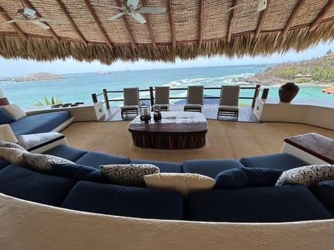 Living room, Sea view