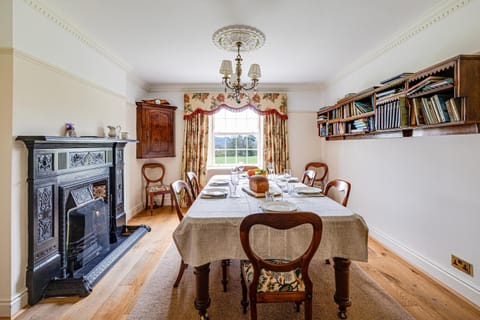 Dining area, flat iron