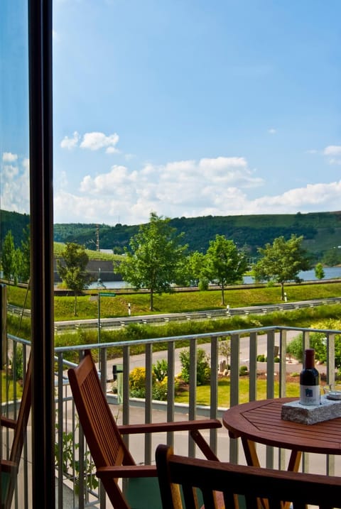 Day, Natural landscape, View (from property/room), Balcony/Terrace, Mountain view, River view, Quiet street view