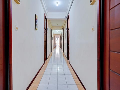 Graha Ara Homestay Syariah RSUD Dr Soetomo Surabaya Mitra RedDoorz Hotel in Surabaya