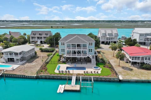 Oyster Dream - On Inlet, 7 Bedroom, 6 Bathroom, Sleeps 20 Maison in Murrells Inlet