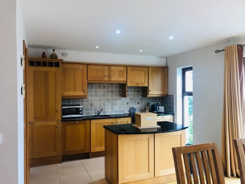 3 bedroom home with free wifi close to Kenmare town House in Kenmare