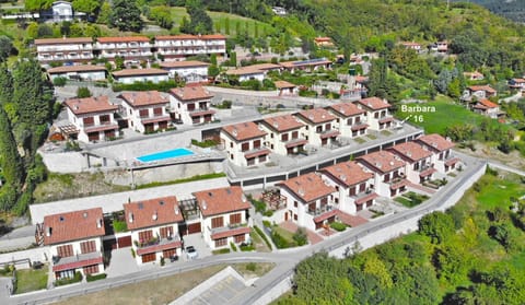 Property building, Bird's eye view, Swimming pool