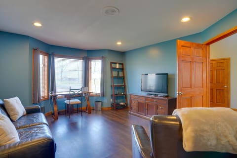 Expansive Shakopee Vacation Rental on 5 Acres! Maison in Prior Lake