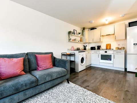 Pass the Keys Cosy 2 Bedroom Apartment in Barry with Parking Copropriété in Barry