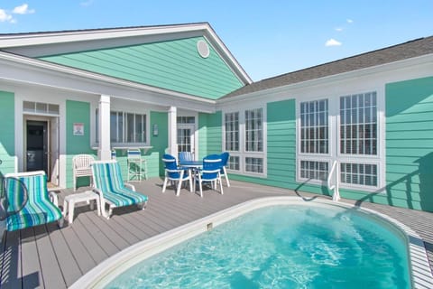 Boss Beach House in Garden City