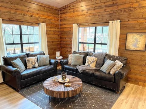 Lofted Pines Fun Family Friendly Cabin Maison in Broken Bow