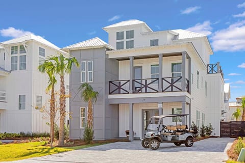 Brand New Pool Spa 6 Seat Golf Cart 3 Min to Beach House in Miramar Beach