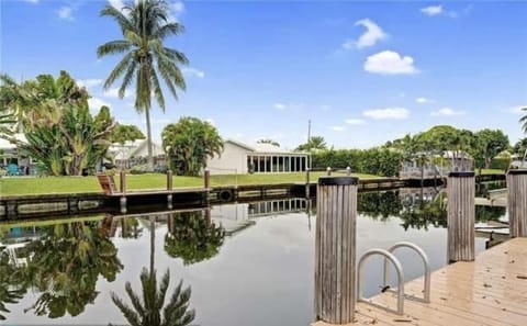 Casa Sunset home House in Oakland Park