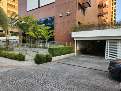 Property building, Facade/entrance, Parking