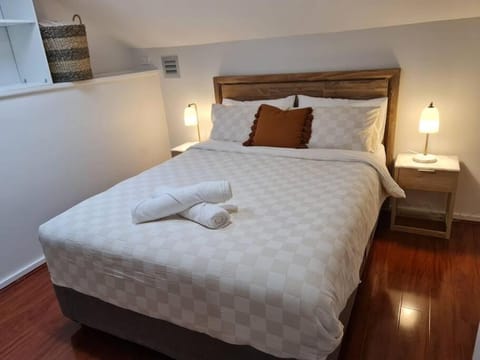 Private & Cosy Two Storey Guest House Eigentumswohnung in Merrylands