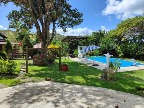 View (from property/room), Garden view, Pool view