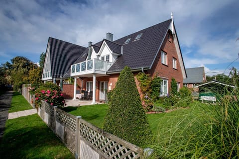 Das Künstlerhaus 'MALKASTEN' OG Apartamento in Langeoog