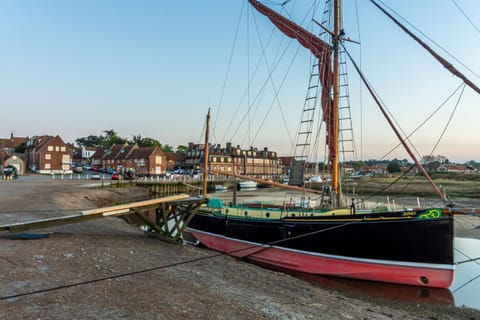 The Saltings Blakeney House in Blakeney