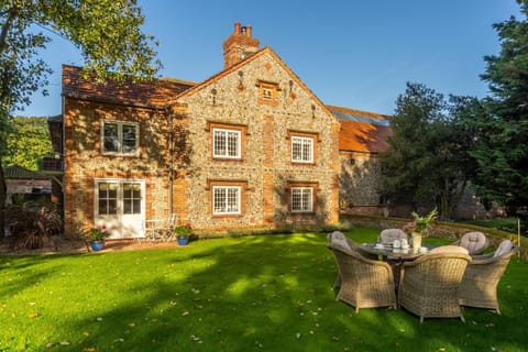 Glaven Cottage House in Holt