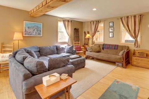 Spacious Jay Peak Vacation Rental with Mountain View Maison in Jay