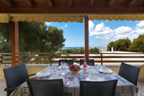 Patio, Dining area, Sea view