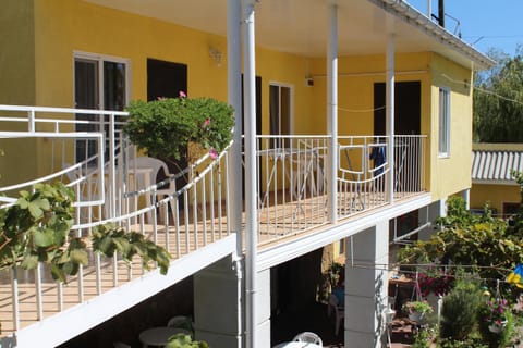 Patio, Facade/entrance, Balcony/Terrace