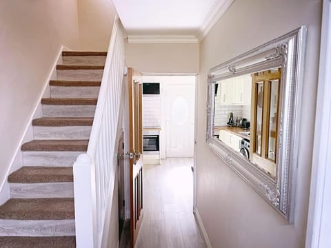 Entire 3 Bed Home in Oldham Casa in Oldham