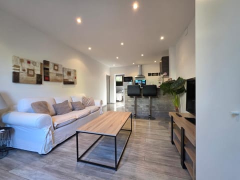jolie appartement avec piscine Apartment in Mougins