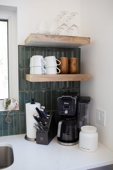 Coffee/tea facilities, Kitchen or kitchenette