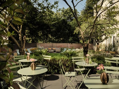 Garden, Balcony/Terrace