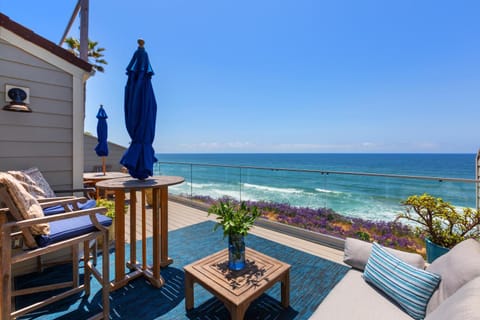 NEW OCEAN FRONT - Lux Town Home Maison in Leucadia